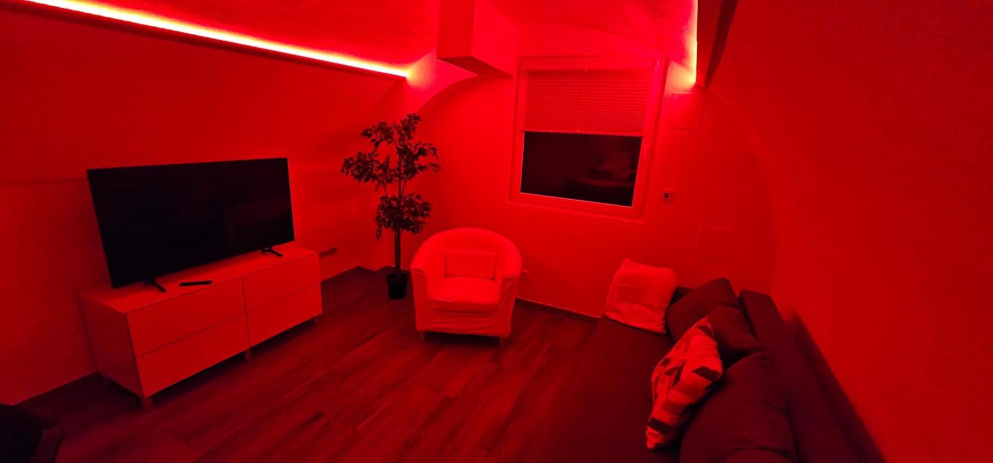 The Modern Cave Lodge สตุตการ์ต ภายนอก รูปภาพ